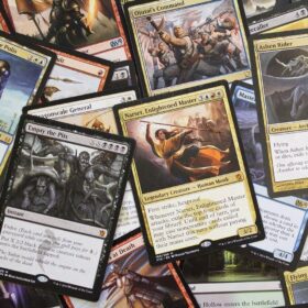 Magic: The Gathering Collection - 1000+ Assorted MTG Cards with 25 Rares