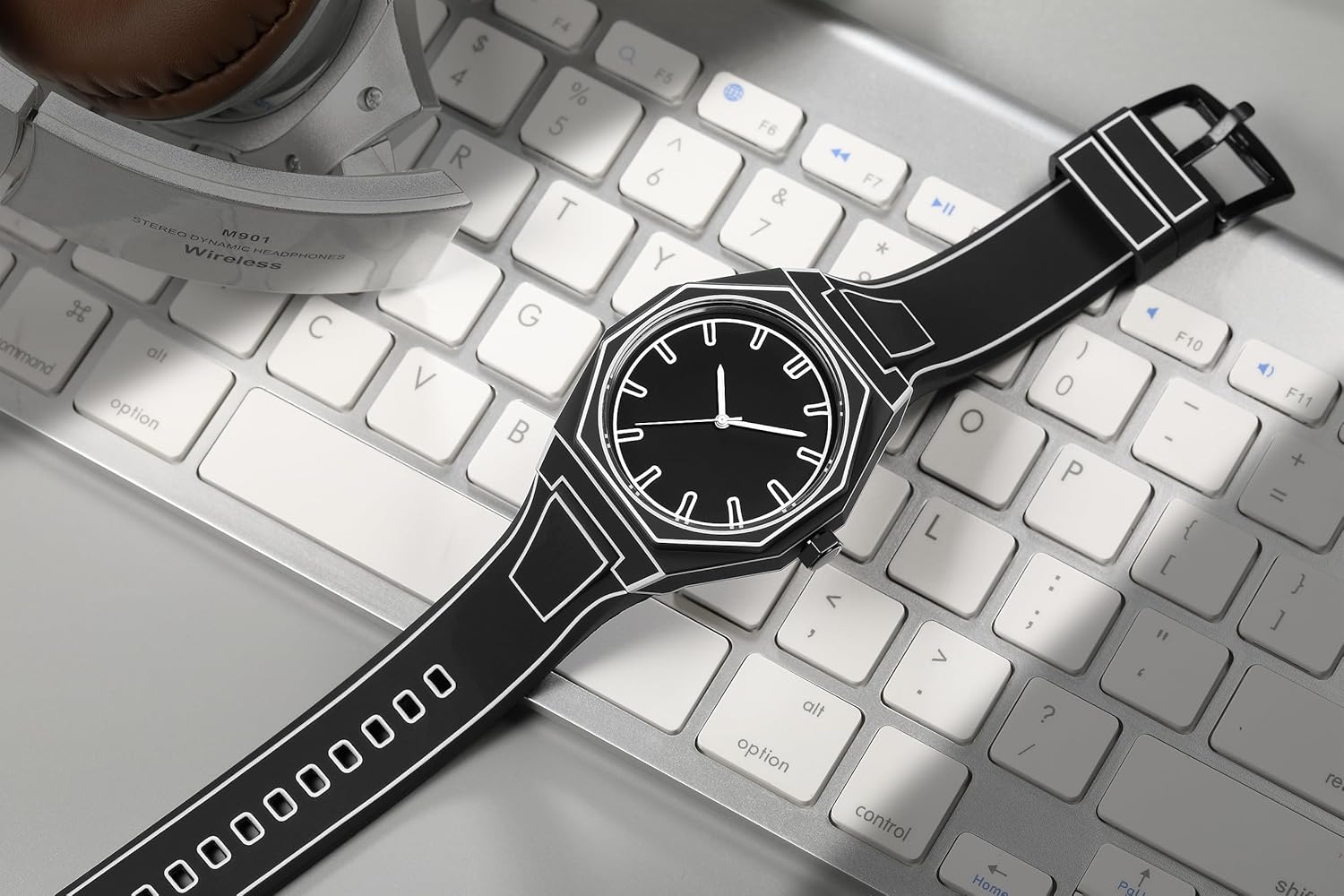 GORBEN Unisex Minimalist Quartz Watch – Creative Anime Series Black & White Sketch Dial for Sports & Fashion