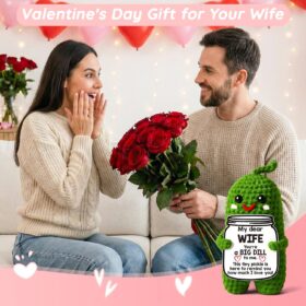 MAMAGIFTREE Handmade Crochet Pickle Plush - Romantic "Big Dill" Gift for Wife - Funny Valentines Day, Birthday, and Anniversary Present for Her