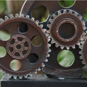 Rmdusk Steampunk Gear Train Figurine - 7.7" Industrial Cog Wheel Statue - Rustic Copper Home Bar, Office, and Bookshelf Decor