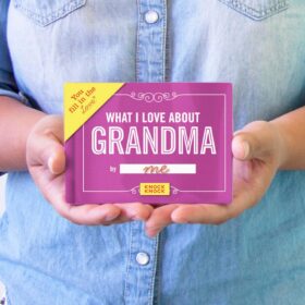 Knock Knock What I Love about Grandma Fill-in-the-Blank Gift Journal – A Personalized & Heartfelt Keepsake for Grandmothers