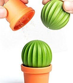 QUALY Cactus Salt and Pepper Shaker Set – Magnetic 2-in-1 Novelty Dispenser & Tequila Companion