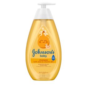 Johnson's Baby Shampoo with Aloe Vera & Vitamin E - 20.3 fl oz Tear-Free Formula, Hypoallergenic & Mild for Newborns