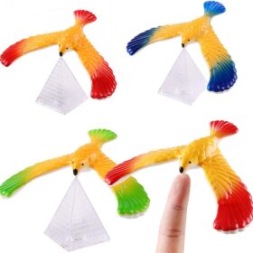 Physics Balance Bird Toys – Set of 5 Desktop Gravity Defying Eagles with Pyramid Stands – Educational Science Gadgets, Stress Relief & Party Favors for Kids & Adults
