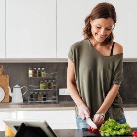 joeji's Kitchen Free Standing Spice Rack Organiser - 4-Tier Stainless Steel Storage Holder for Up to 21 Spice Jars - Versatile Countertop or Cabinet Organizer with Anti-Slip Suction Cups