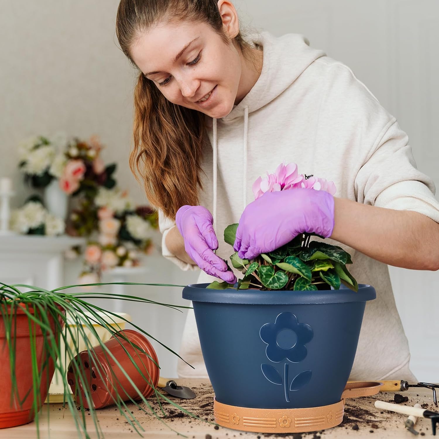 Set of 4 Self-Watering Plant Pots, 10 Inch Plastic Planters with Saucer & Drainage Holes, Indoor/Outdoor Flower Pots & Reservoir for All Plants (Modern Black)