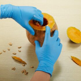 Kids Disposable Nitrile Gloves - Latex & Powder Free, 100 Count - Perfect for Art, Cooking, Science & Cleaning - Sized for Children 7-14 Years