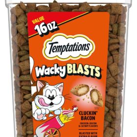 Temptations Wacky Blasts Cat Treats – Cluckin’ Bacon Flavor – Crunchy Soft Cat Snacks – 16 oz. Tub