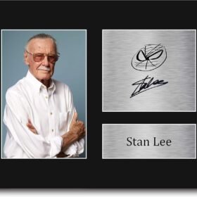 Stan Lee Marvel Collectible Display – Printed Autograph, Signature Plaque & Mounted Photo – Ultimate Superhero Fan Gift