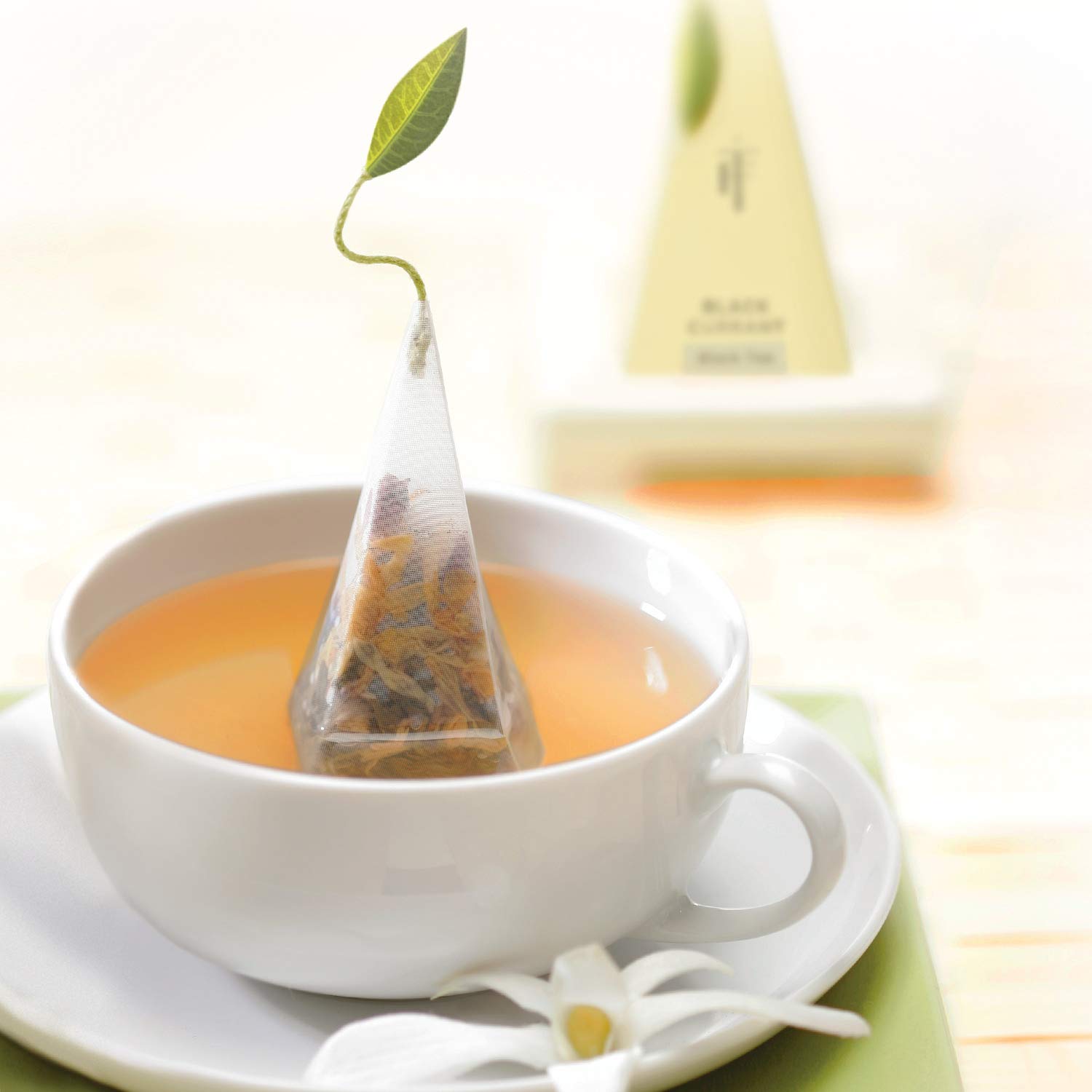 Tea Forte Premium Presentation Box Gift Set - 20 Count Assorted Organic Whole Leaf Pyramid Infuser Sampler with Luxurious Handcrafted Blends