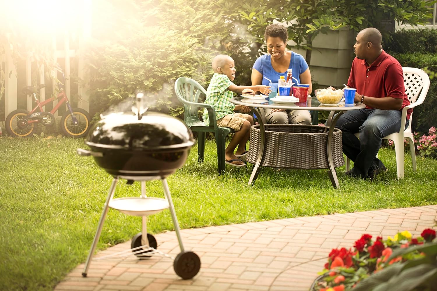 Weber Jumbo Joe Premium 22-Inch Portable Charcoal Grill – Black Outdoor BBQ with 363 Sq In Cooking Area, Porcelain-Enameled Bowl & Airflow Control