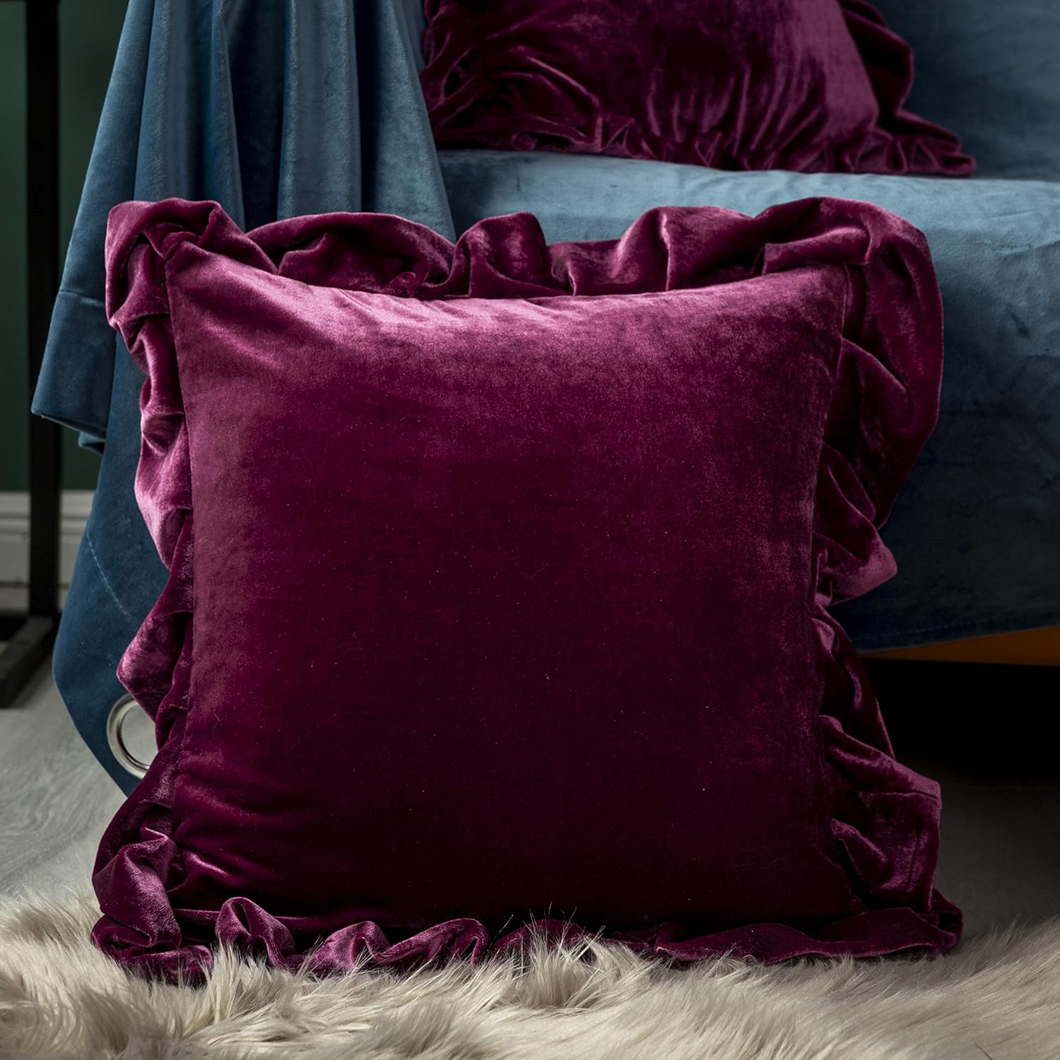Luxurious Velvet Throw Pillow Cover Set - 18x18 Inch Soft Decorative Cushion Cases for Sofa Bedroom Farmhouse Decor (Amaranth, 2-Pack)